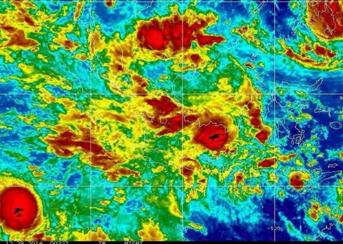 Hình ảnh vệ tinh hôm 28/12, ngày xảy ra thảm họa,cho thấy xung quanh thời điểm máy bay của AirAsia mất tích có các dấu hiệu của cơn bão lớn trong vùng lân cận. Ảnh: NOAA