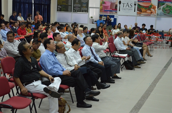 Phụ huynh trường TAS tại hội thảo