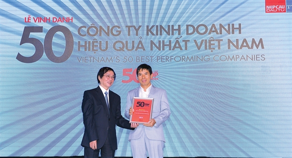 Le trao giai Top 50 Cong ty kinh doanh hieu qua nhat Viet Nam trong nam 2015