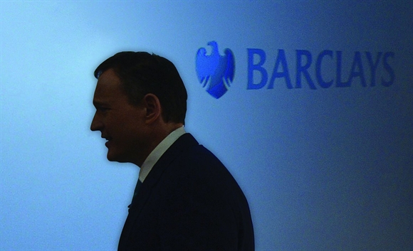 Barclays thay soai giua dong