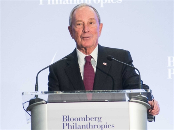 Michael Bloomberg tro thanh ty phu nhu the nao?