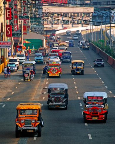 Jeepney Philippines: Nghe thuat tren banh xe