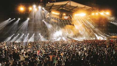 EDM FESTIVAL: Marketing bang “trai nghiem”