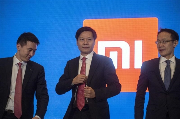 Bao tien thuong 1,3 ty USD Xiaomi chi cho CEO truoc IPO