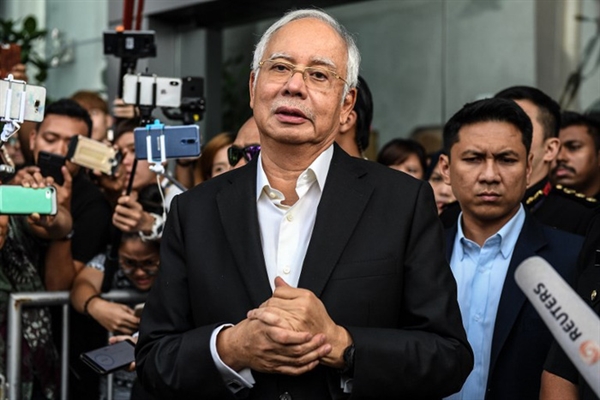 Cuu Thu tuong Malaysia Najib Razak da tham nhung the nao?