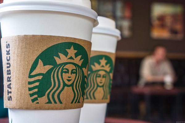 Nestle se ban ca phe cua Starbucks