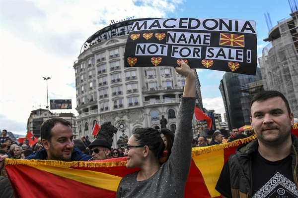 Macedonia doi ten nuoc va gia nhap NATO