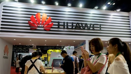 Huawei se dat 100 ti USD doanh thu cho nam 2018