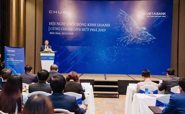 Chubb Life Viet Nam va VietABank to chuc hoi nghi kinh doanh 2019