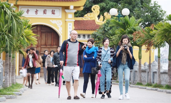 Lượng khách du lịch Trung Quốc tới Việt Nam dang sụt giảm. Ảnh: kinhtedothi.vn
