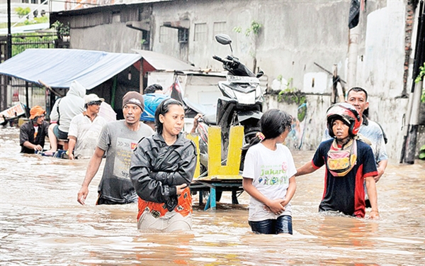 Ngập lụt ở Jakarta (Indonesia).