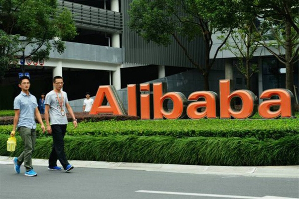 Jack Ma nói rằng ông muốn alibaba sẽ tồn tại ít nhất 102 năm. Ảnh: trangcongnghe.com