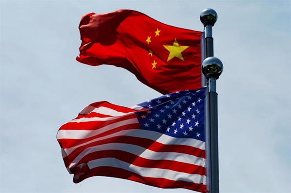 Mỹ và Trung Quốc đang bị mắc kẹt trong cuộc chiến thương mại kéo dài. Ảnh: Reuters