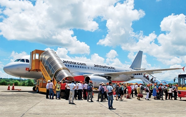 Nhu cầu du lịch tăng cao thúc đẩy hàng không phát triển. Ảnh: baovanhoa.vn