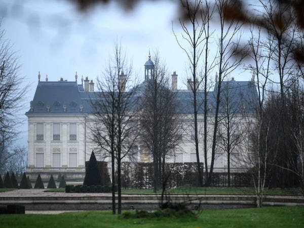 Năm 2015, thái tử đã mua một lâu đài ở Pháp với giá 300 triệu USD. Ảnh: Getty Images.