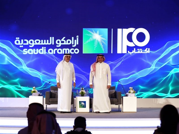 Yasir Al-Rumayyan, phải, và Aramco, CEO Amin Nasser, nghĩ rằng IPO sẽ khá dễ dàng.