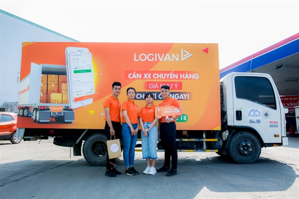 LOGIVAN đang từng bước công nghệ hóa ngành vận tải đường bộ với hai sản phẩm cốt lõi là ứng dụng LOGIVAN Chủ Hàng và LOGIVAN Chủ Xe.