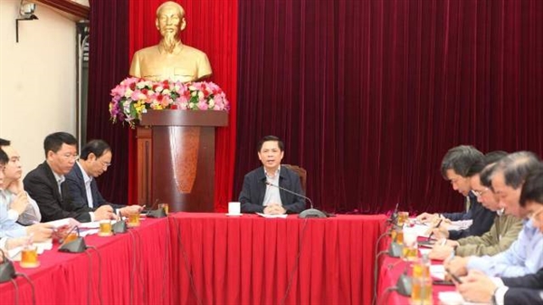 Bộ trưởng Nguyễn Văn Thể chủ trì buổi làm việc về ảnh hưởng của dịch Covid-19 đến các lĩnh vực vận tải (Ảnh: baogiaothong.vn)