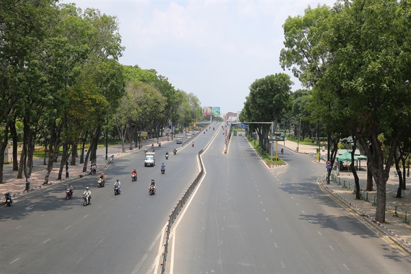Dynamic Saigon turns into a quiet city
