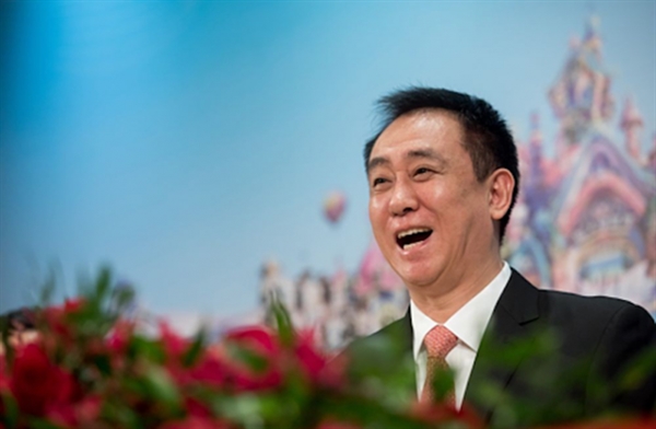 Ông Hui Ka Yan là chủ tịch Evergrande Group, một trong những nhà phát triển bất động sản lớn nhất Trung Quốc. Ông là người giàu thứ 3 Trung Quốc với khối tài sản trị giá 21,8 tỉ USD.