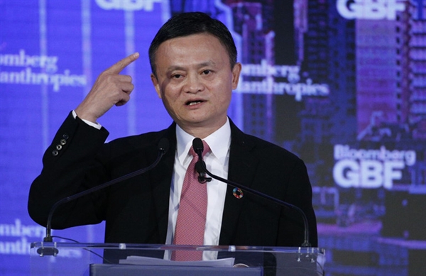 Tỉ phú Jack Ma là người giàu nhất Trung Quốc với khối tài sản là 38,8 tỉ USD. Ông chính là người đồng sáng lập “gã khổng lồ” thương mại điện tử Alibaba. . Ảnh: thanhnien.vn