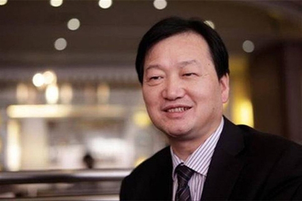 Ông Qin Yinglin là một trong những tỷ phú có tài sản tăng mạnh nhất trong một năm qua. Hiện ông chủ hãng thực phẩm Muyuan Foodstuffs sở hữu 18,5 tỷ USD, tăng 330% so với tài sản trên bảng xếp hạng của Forbes năm 2019 (4,3 tỉ USD).