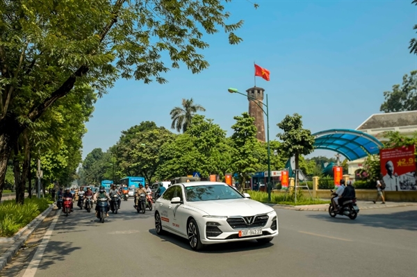 Thoi diem vang cho nguoi Viet sam o to