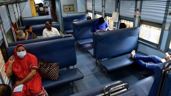 Những chuyến xe từ Mumbai đến thành phố Pune đã giảm khoảng 30% lưu lượng hành khách. 