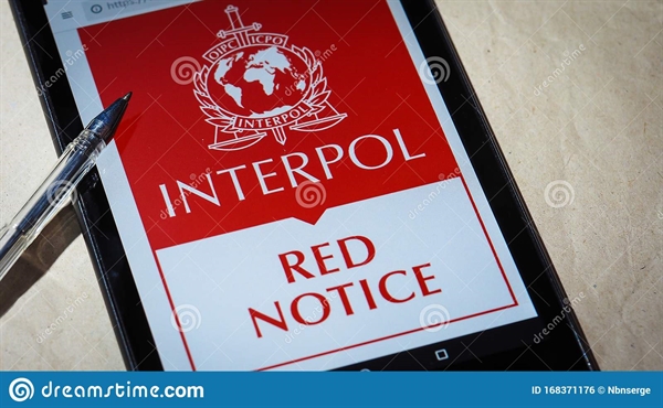 Lệnh truy nã đỏ của Interpol. Nguồn ảnh: Dreams Time