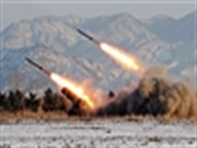 Triều Tiên bất ngờ phóng tên lửa tầm ngắn