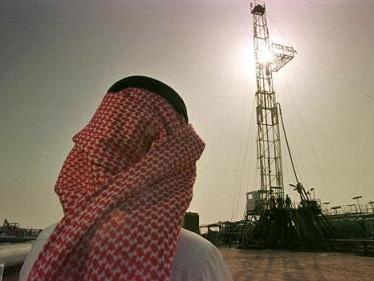 Ả Rập Xê Út sẽ hành động để ngăn giá dầu tăng cao