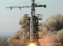 Tiền phóng vệ tinh đủ nuôi sống 19 triệu dân Triều Tiên một năm