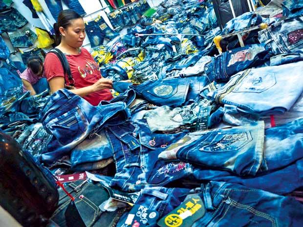 Doanh nghiệp Trung Quốc tìm cách phủ hàng hóa tại thị trường Việt Nam?