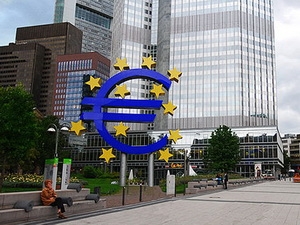 IMF kêu gọi Eurozone tái cơ cấu vốn ngân hàng