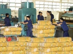 Giá cao su xuất khẩu sang Trung Quốc qua Móng Cái bất ngờ giảm mạnh