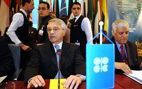 OPEC quyết định duy trì hạn ngạch dầu mỏ