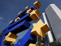 Tại sao các ngân hàng trung ương khó đưa ra giải pháp chung giải cứu eurozone?