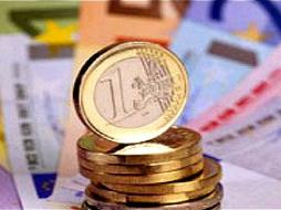 Euro gần thấp nhất 2 tuần trước phiên đấu giá nợ của Italia và Tây Ban Nha