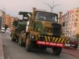 Thổ Nhĩ Kỳ đưa bệ phóng tên lửa tới sát biên giới Syria