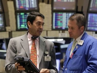 S&P 500 lên cao nhất 2 tháng sau tin các hãng sáp nhập