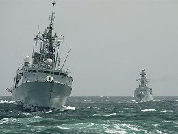 NATO triển khai tàu chiến đến Địa Trung Hải