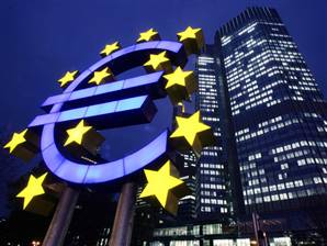 ECB hạ lãi suất xuống thấp kỷ lục khi eurozone chìm sâu vào suy thoái