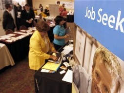 Số đơn xin trợ cấp thất nghiệp Mỹ thấp nhất 4 năm