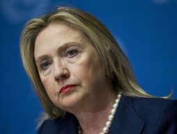 Hillary Clinton: Mỹ sẽ dùng tất cả sức lực ngăn chặn Iran