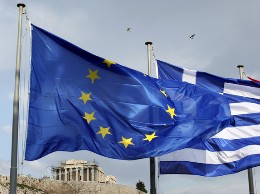 Hy Lạp chấp nhận cắt giảm chi tiêu 11,5 tỷ euro