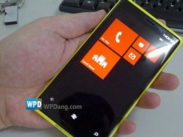 Rò rỉ ảnh Nokia Lumia Windows Phone 8 màu vàng