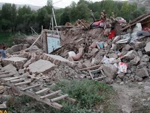 Hình ảnh Iran bị tàn phá sau hai trận động đất mạnh