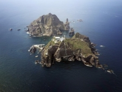 Hàn Quốc ngừng kế hoạch xây dựng trên đảo tranh chấp với Nhật Bản