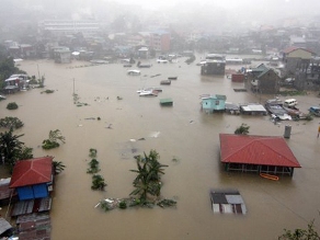 Philippines và Trung Quốc tiếp tục đối phó với bão Kai-Tak