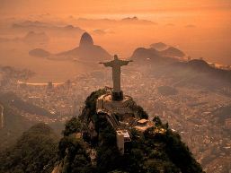 Brazil hạ lãi suất xuống thấp kỷ lục 7,5%/năm